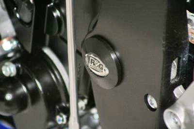 Zátka do rámu, levá, Suzuki GSX-R 600/750 K6-K9, černá